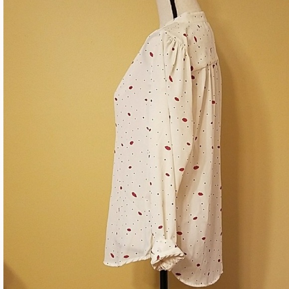 SHIRT BUTTONS DOWN VALENTINES DAY PRINT LIPS AND POLKA DOTS SZ L - Picture 6 of 8